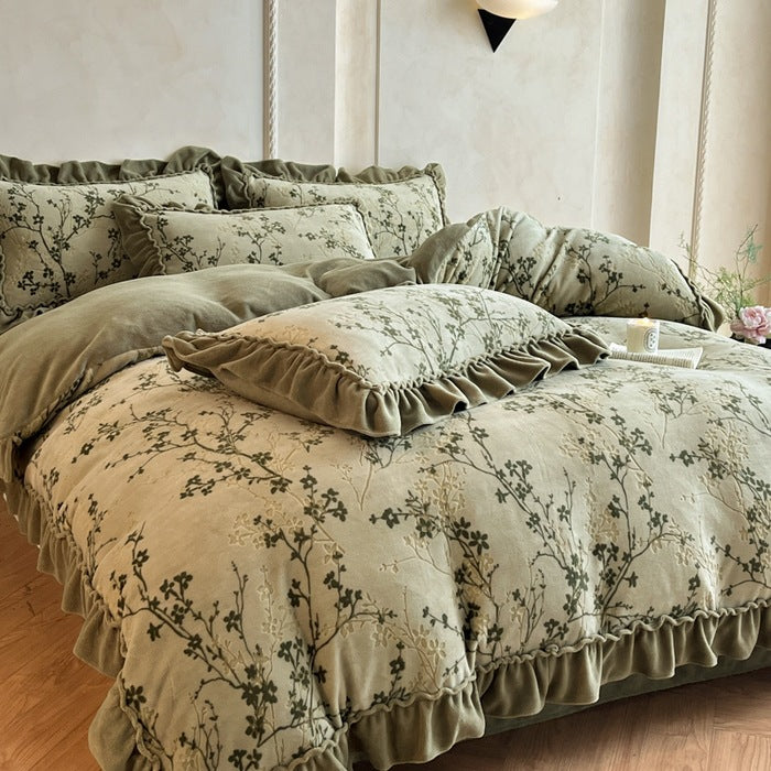 AuraHome x Shangmeizi - Chen Lu��s Signature Graphene Velvet Bedding Set